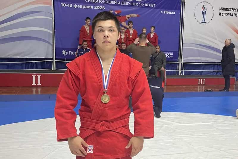 Новотройчанин Макар Петров станет участником первенства России по самбо