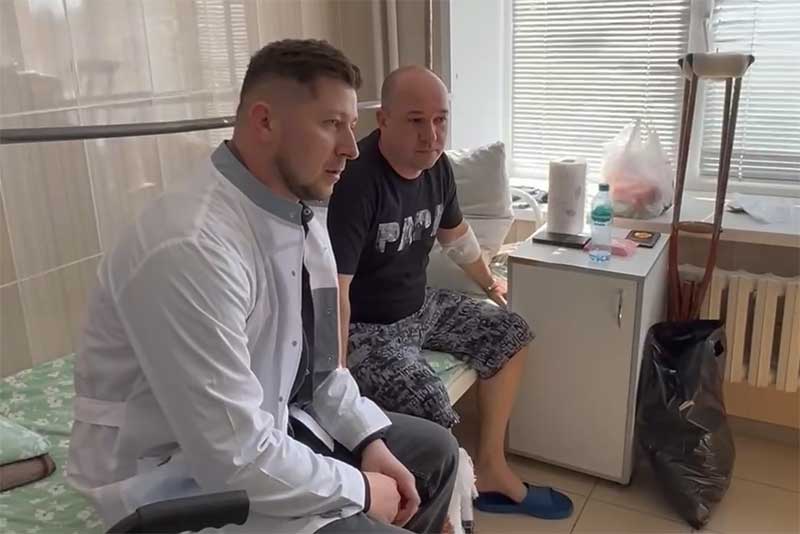 Юрий Мироненко посетил полицейских, проходящих лечение в горбольнице Орска