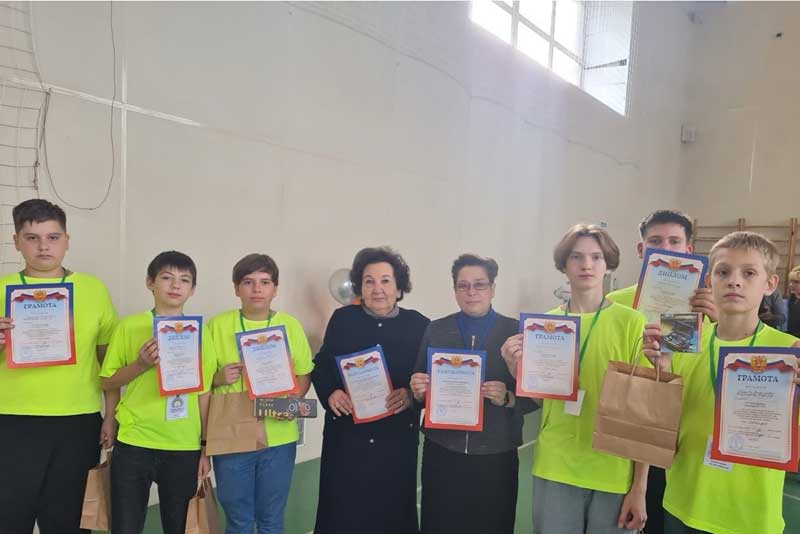 В Новотроицке прошли первые зональные соревнования по управлению беспилотниками