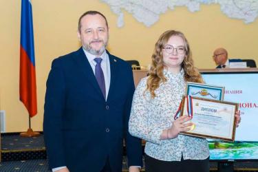 Новотроицкая студентка стала победителем областного конкурса авторских проектов «Моя страна – моя Россия»