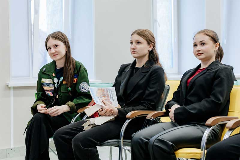 В Оренбуржье прошел карьерный форум, посвященный юбилею российских студенческих отрядов