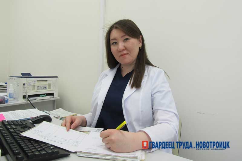 Коллектив новотроицкой городской больницы пополняют молодые специалисты