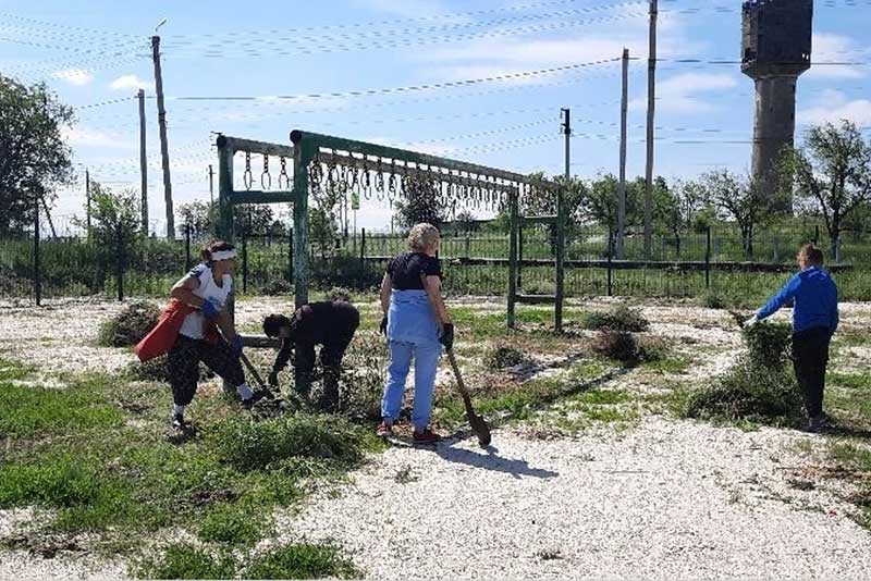 Жители пригородного поселка Новотроицка провели экологический  субботник