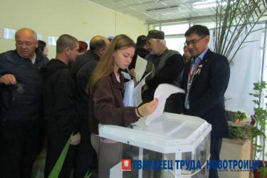В Новотроицке открыты 54 постоянных избирательных участка и два временных