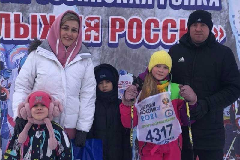 На одной волне. Многодетная семья Комаревцевых