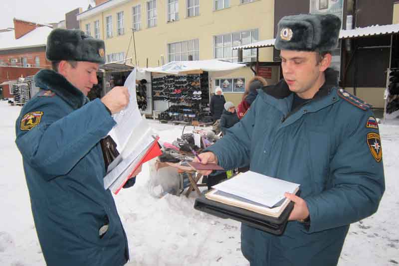 Точки продажи пиротехники проверили перед новогодними праздниками