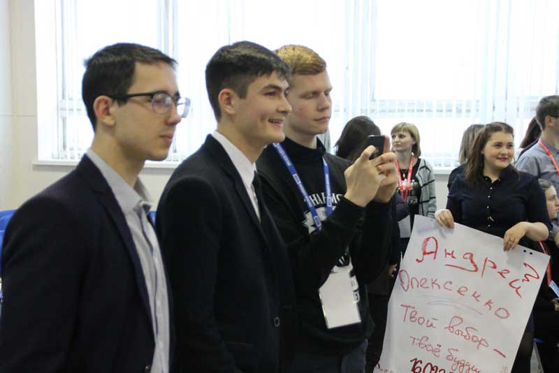 Новотройчане прошли первый этап обучения в «Школе  молодого политика» 