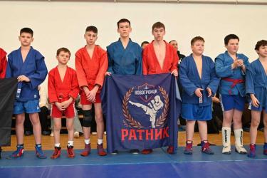 Новотроицкие самбисты завоевали 14 наград на представительном турнире в честь Дня Защитника Отечества