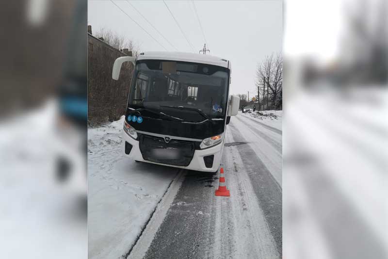 Инспекторы ГИБДД Новотроицка устанавливают обстоятельства ДТП с участием несовершеннолетнего