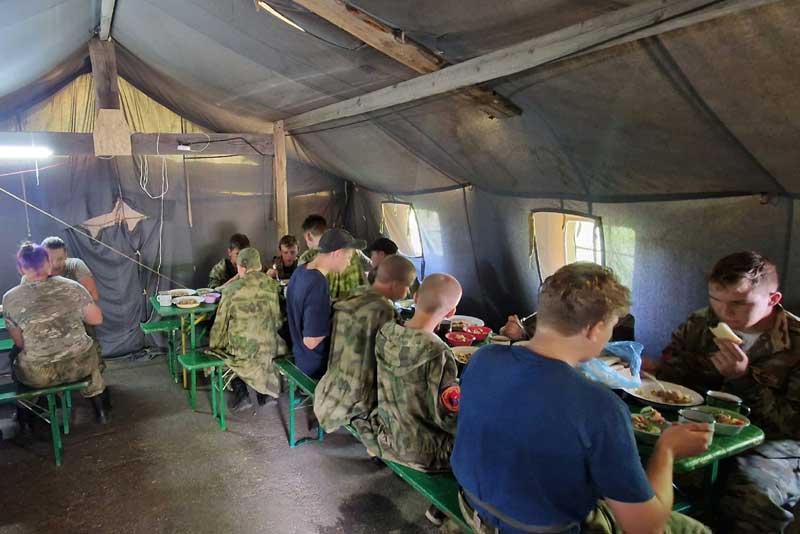 В Новотроицке стартовали юнармейские военно-полевые сборы