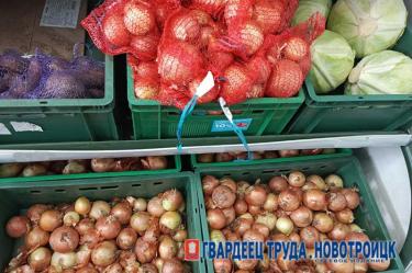 В Оренбуржье отмечают снижение цен на овощи борщевого набора, сахар и молоко
