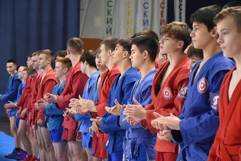 Новотроицкие самбисты получили путевки на участие в окружном первенстве