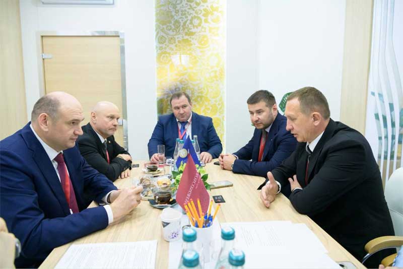 Оренбуржье и ГК «Акрон Холдинг» обсудили запуск производства зарядных станций для электромобилей