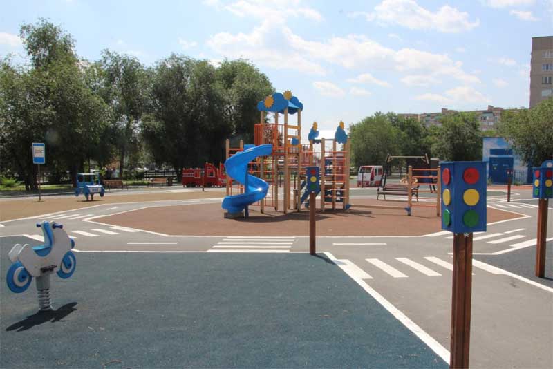 Глава Новотроицка Денис Меньшиков предложил горожанам назвать общественные территории, которые они хотят видеть обновленными