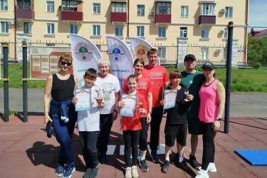 В Новотроицке на старты городского фестиваля ГТО вышли семейные команды