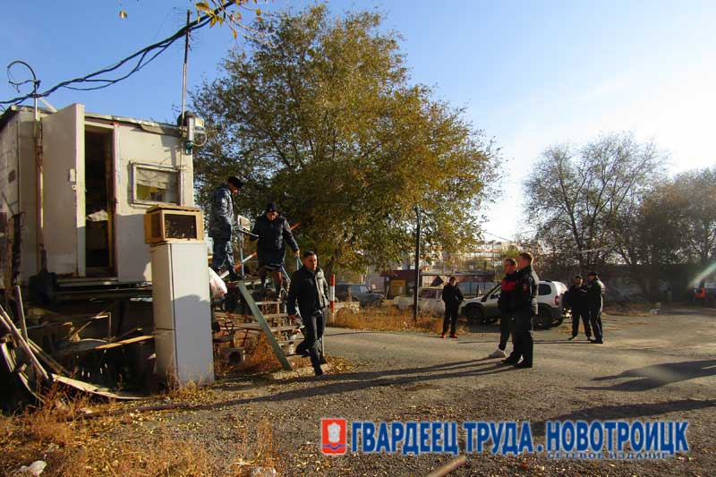 В Новотроицке приступили к ликвидации незаконно работающих автостоянок