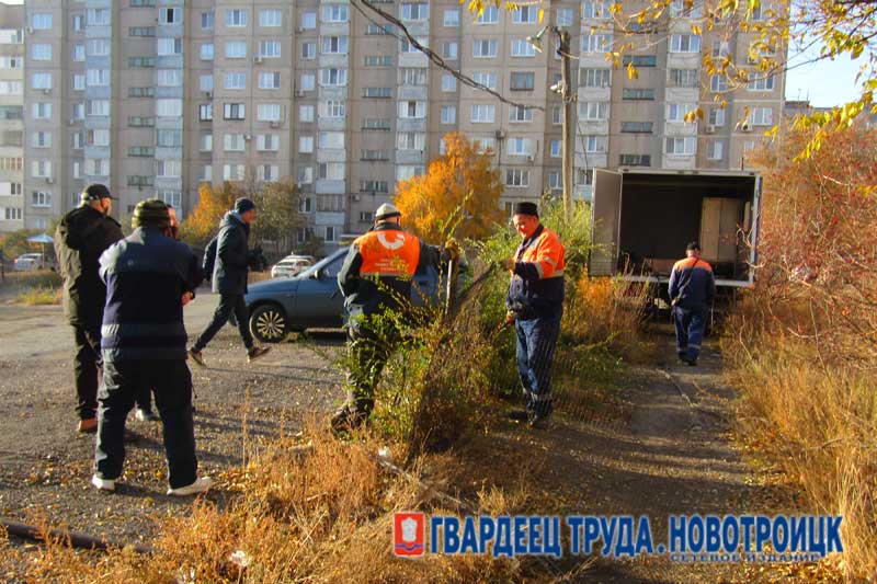 В Новотроицке приступили к ликвидации незаконно работающих автостоянок