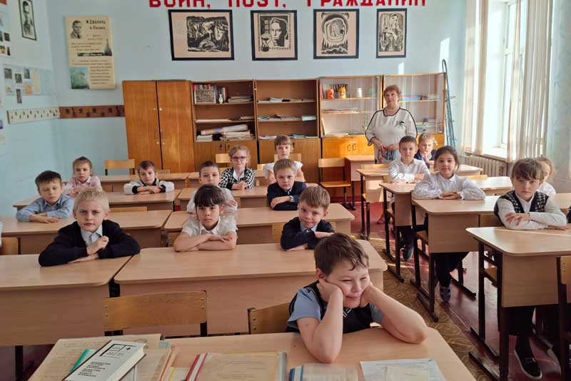 Новотроицкие школьники читают стихи Мусы Джалиля