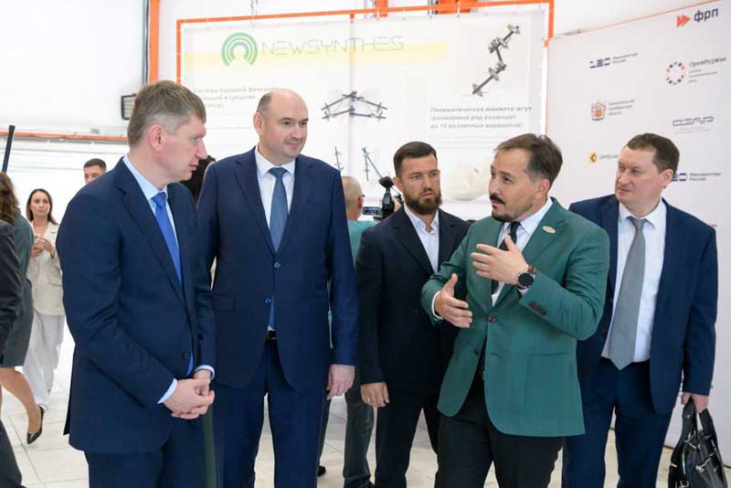 Министр экономического развития России Максим Решетников работает в Оренбуржье