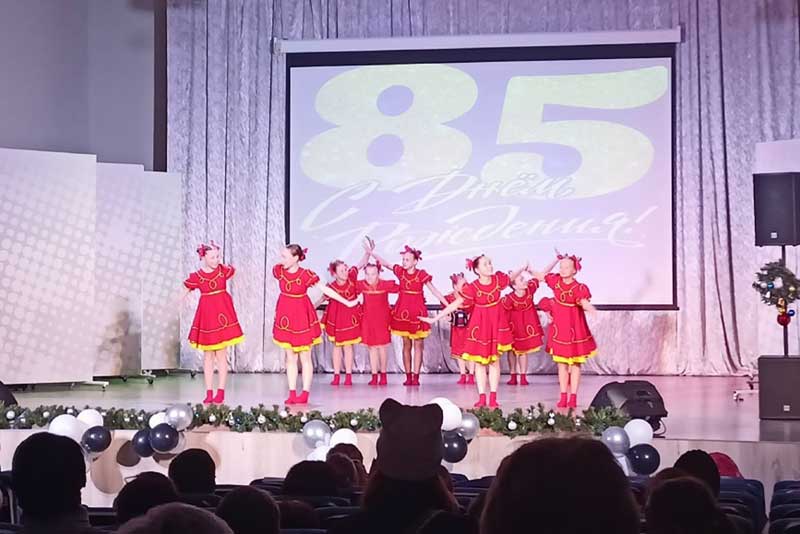 В новотроицком посёлке Аккермановка отметили 85‑летний юбилей местного клуба