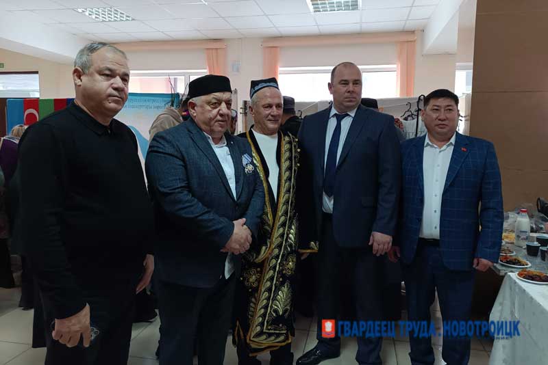 Вечер «В семье единой – Новый год» в 13-й раз собрал друзей