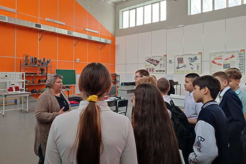 Новотроицкие школьники стали участниками Всероссийской акции «Шаг в студенчество»