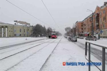 Новотройчане жалуются на колейность, образовавшуюся на проезжей части