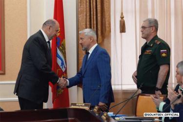 Губернатор Оренбуржья Евгений Солнцев награждён медалью за укрепление обороноспособности РФ