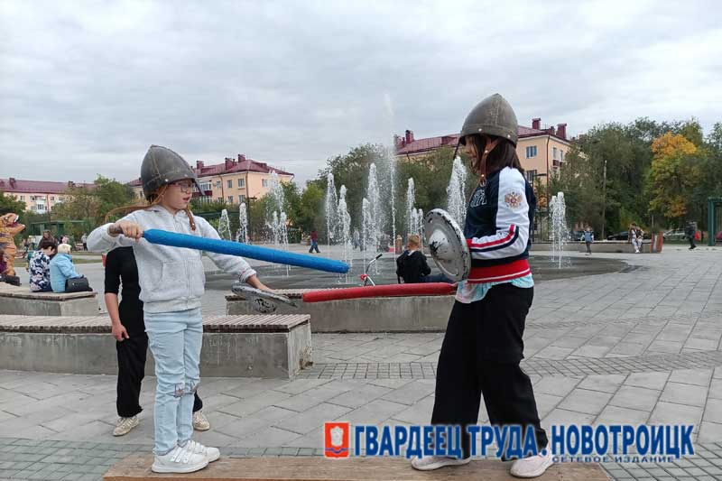 Новотройчане и гости города смогли окунуться в средневековую историю на  фестивале «Наследие мастеров. Ремесленный путь»