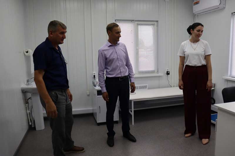 Объекты здравоохранения, в которых по народной программе «Единой России» проводится реконструкция, осмотрели активисты партии