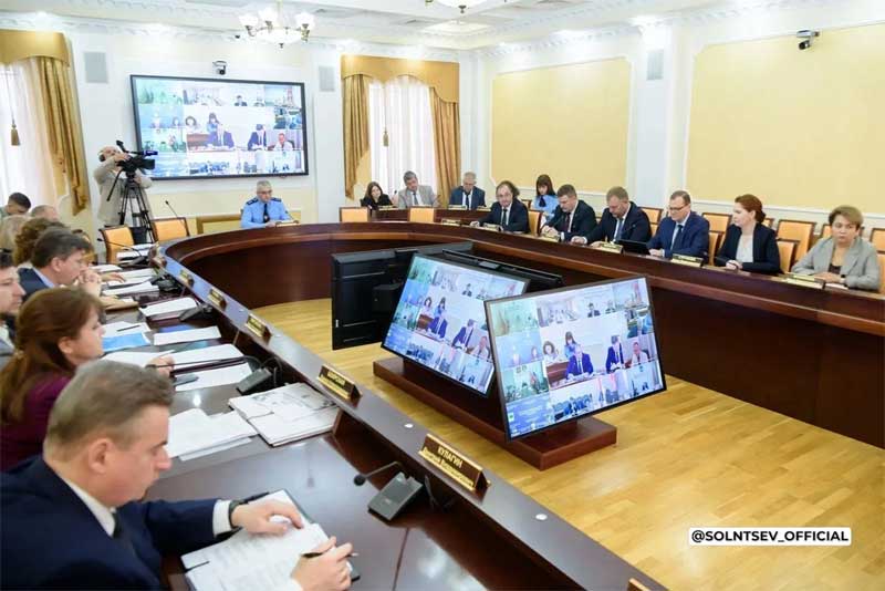 Заседание Правительства Оренбуржья: подготовка к отопительному сезону, безопасность школ и завершение уборочных работ