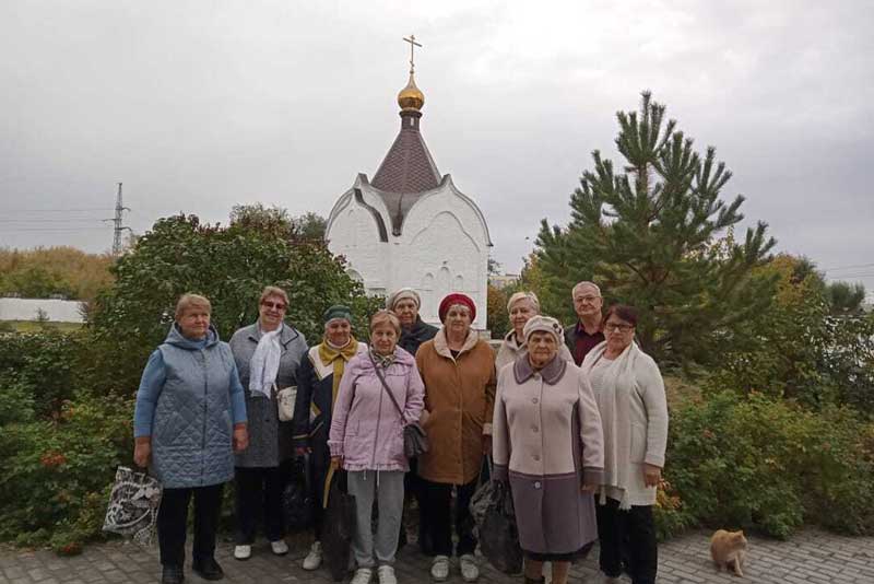 Новотроицкие активисты «Активного долголетия» погрузились в атмосферу архитектурного великолепия старейшего православного  храма