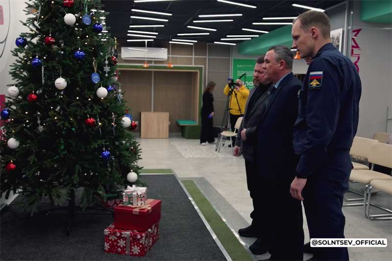 В Оренбуржье участники акции «Ёлка желаний» продолжают  радовать ребят новогодними подарками