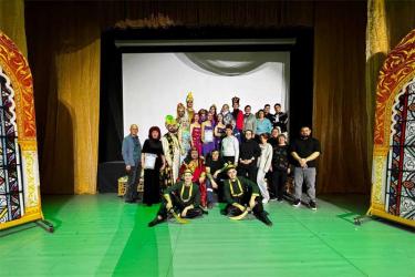  Оренбургский театр музыкальной комедии показал в подшефном Перевальском округе ЛНР новогодние представления