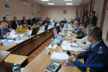 Сегодня новотроицкие депутаты приняли бюджет города на 2026 год