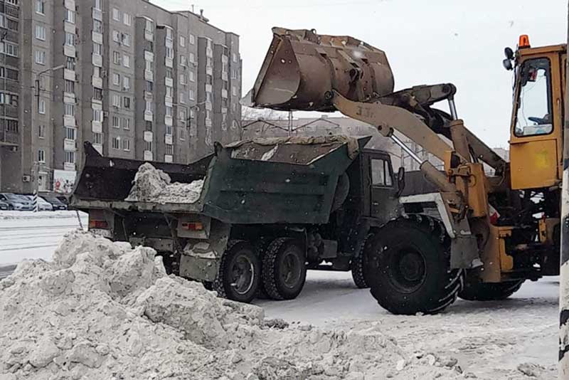 На дорогах города избавляются от колейности