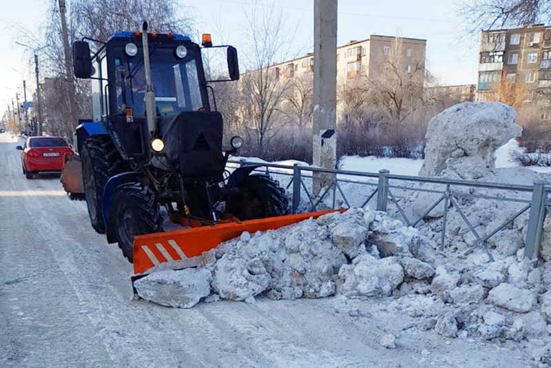 На дорогах города избавляются от колейности