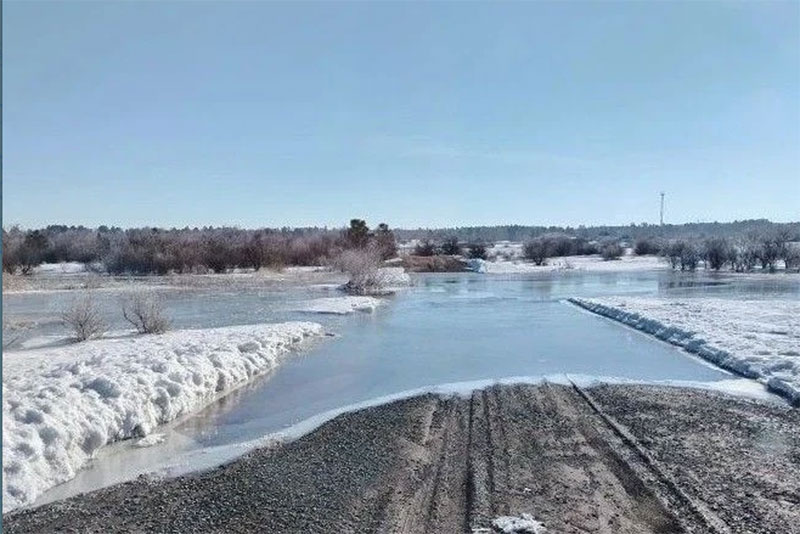 В  Оренбуржье зафиксированы первые переливы талых вод через проезжую часть дорог