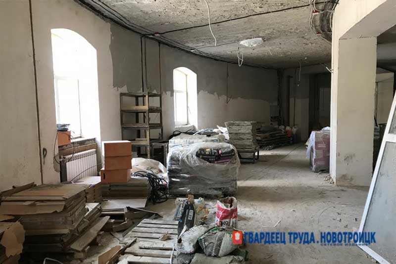 Евгения Шевченко оценила ход ремонтных работ на объектах культуры Новотроицка
