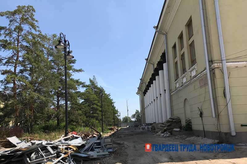 Евгения Шевченко оценила ход ремонтных работ на объектах культуры Новотроицка
