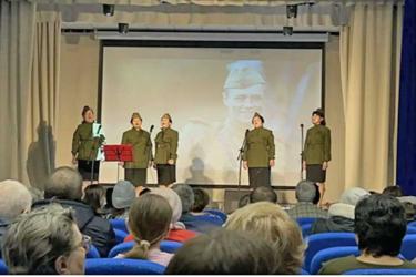 Жители села Хабарное в ходе благотворительного концерта собрали средства в поддержку бойцов СВО