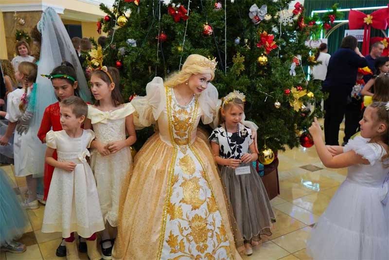 Первые новогодние мероприятия в рамках проведения «Губернаторской ёлки» состоялись в Оренбуржье