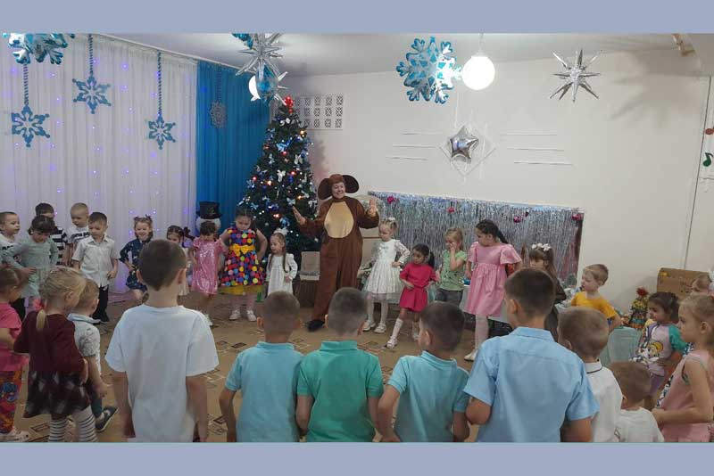 Новотроицкие дошколята стали участниками конкурса «Новогодняя игрушка своими руками»