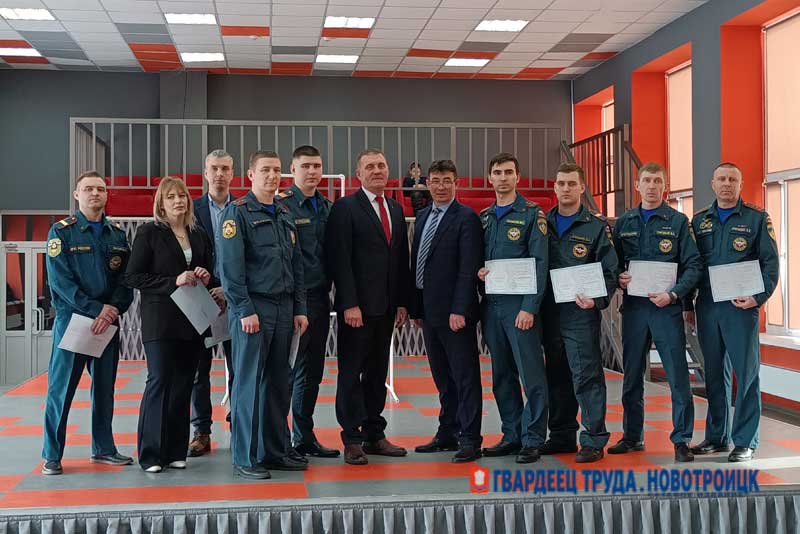 Они стали первыми. В Новотроицке подготовили операторов беспилотных авиасистем