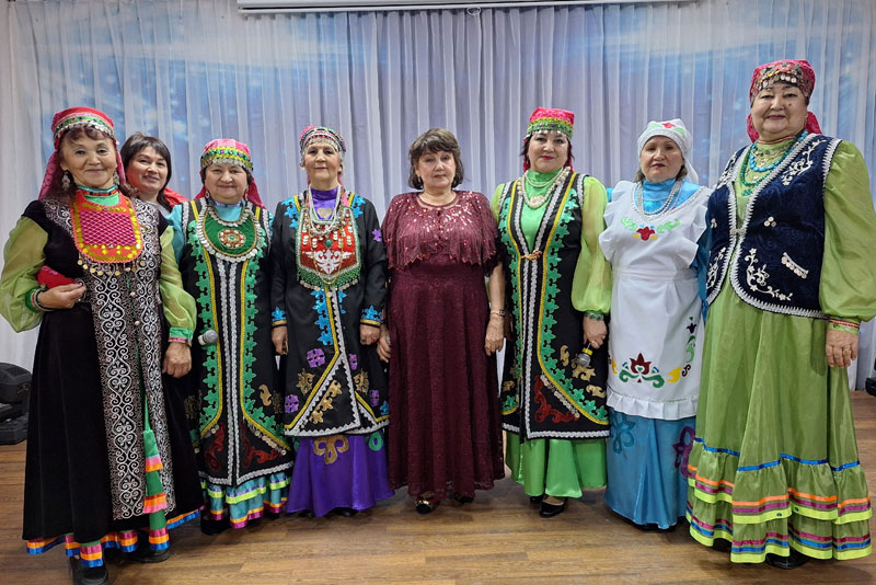 Новотроицкий татаро-башкирский ансамбль 