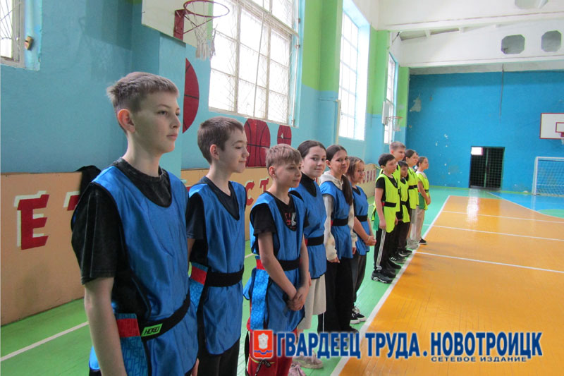 В Новотроицке инициативы учащихся поддерживает 