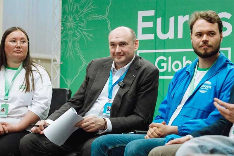 Евгений Солнцев пообщался с участниками форума «Евразии Global» и молодёжью региона