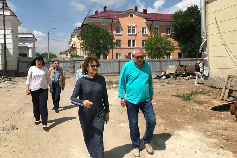 В Новотроицке продолжается ремонт объекта культурного наследия регионального значения