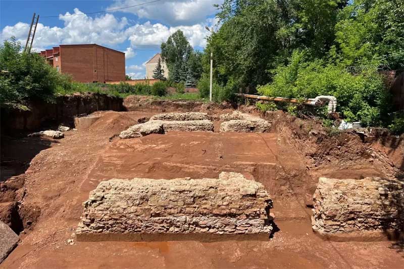 В Оренбурге, на территории бывшего водозабора на набережной Урала, ведутся археологические раскопки