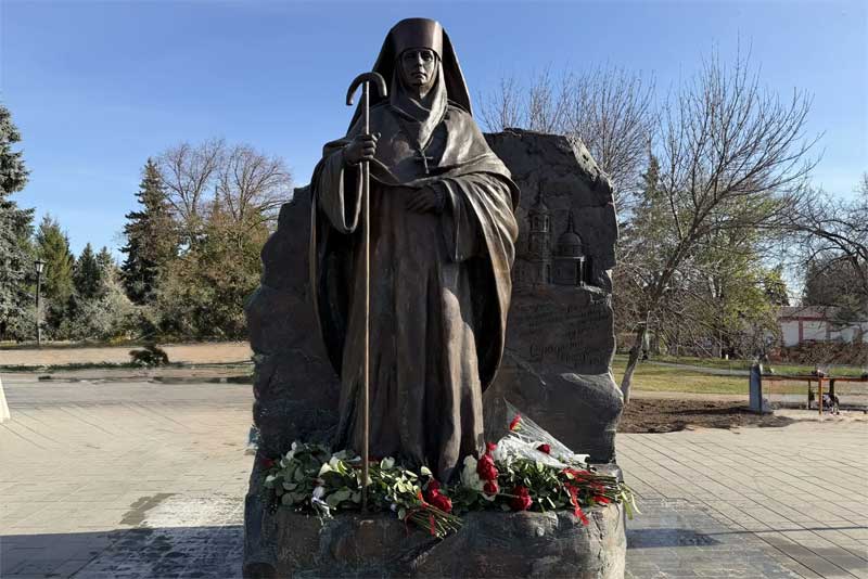 Памятник сёстрам Покровского женского монастыря и его последней настоятельнице  игуменье Серафиме открыли в Бугуруслане